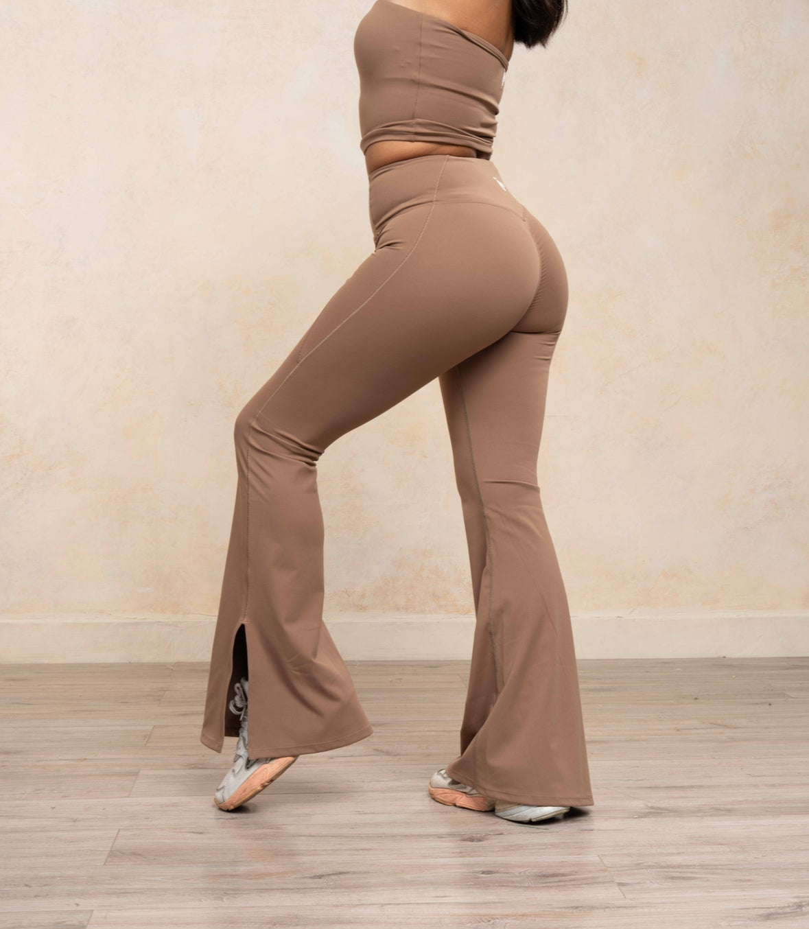 Sculpt Flare Pant