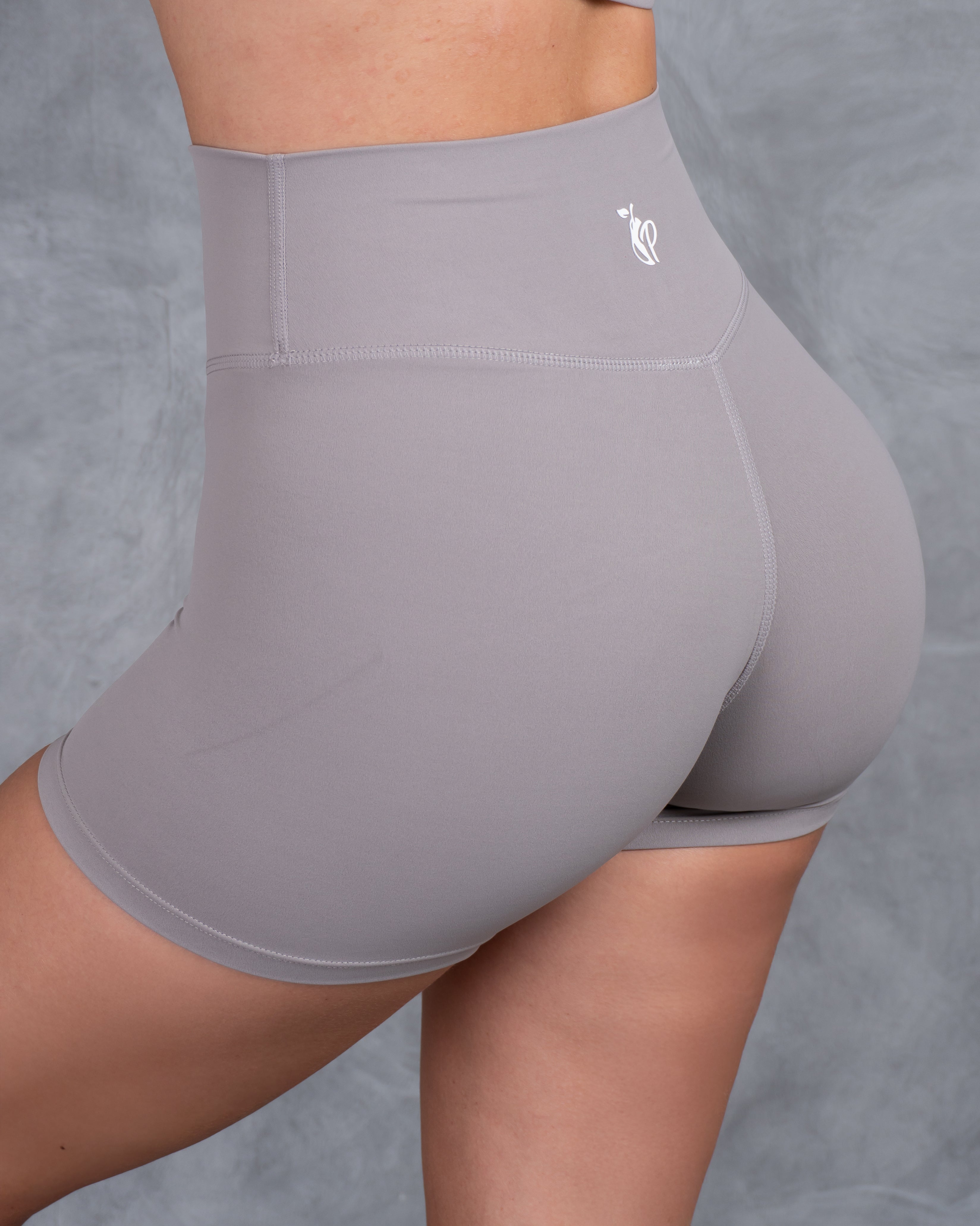 Seamless Short
