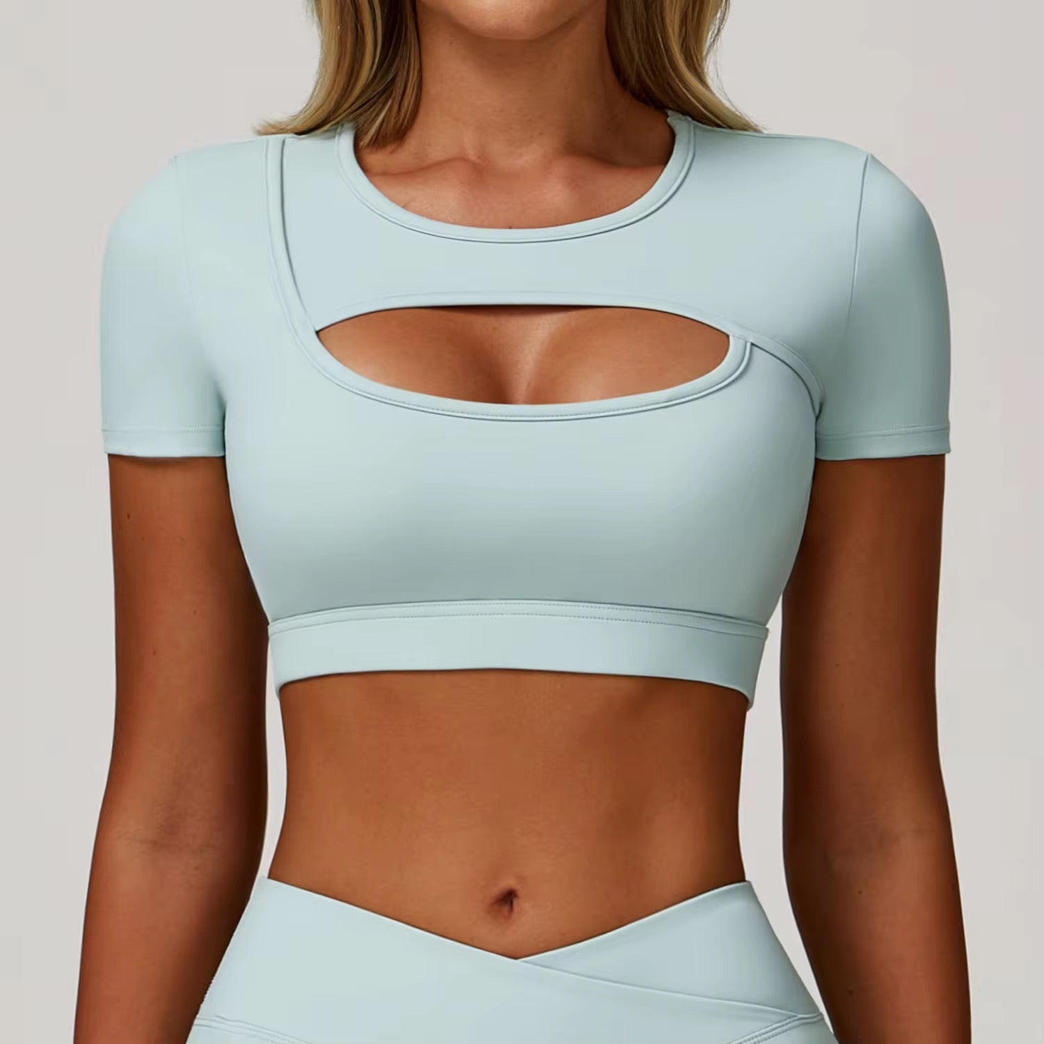 Allure Crop